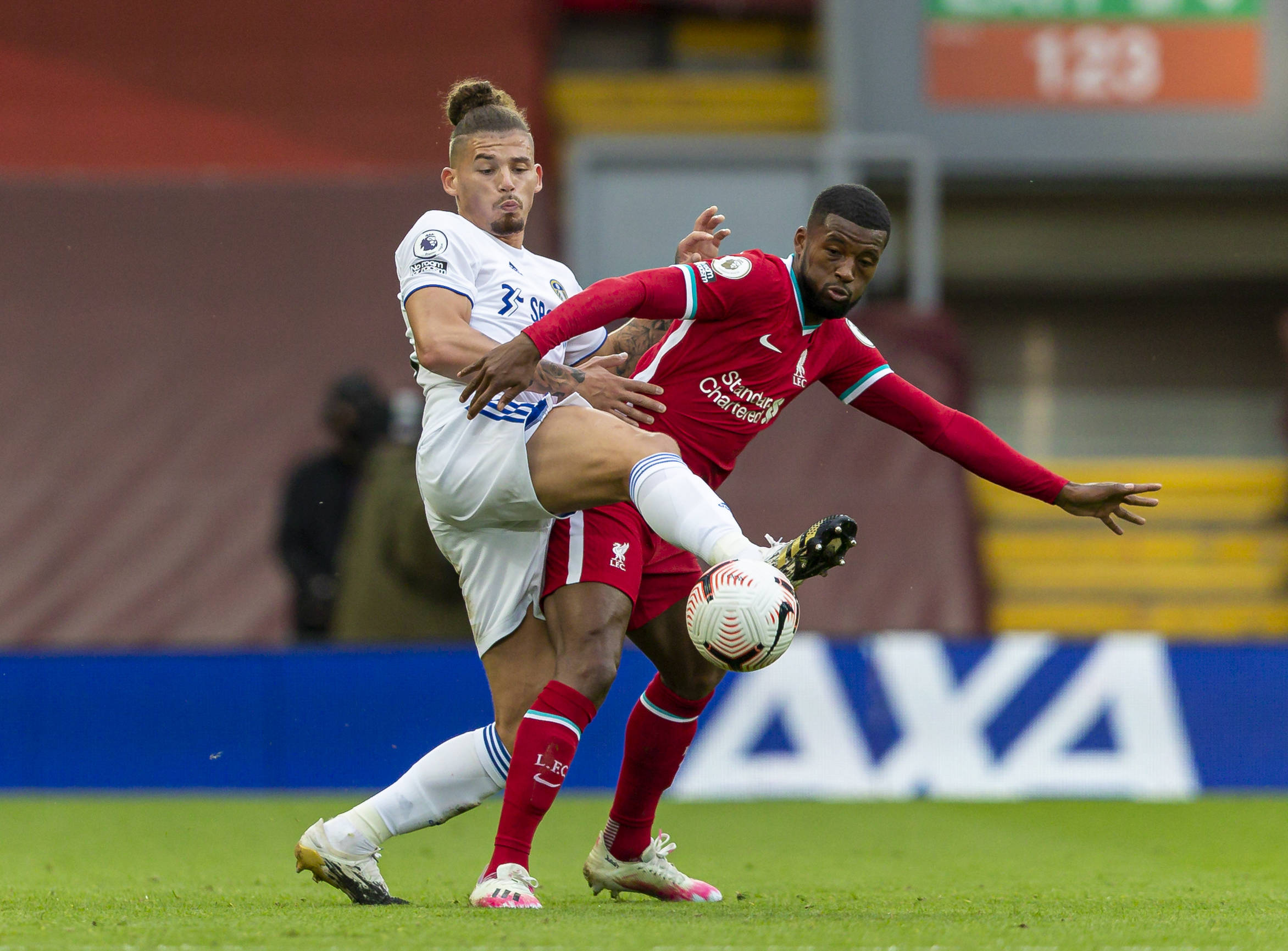 人队逐渐陷 人队逐渐陷